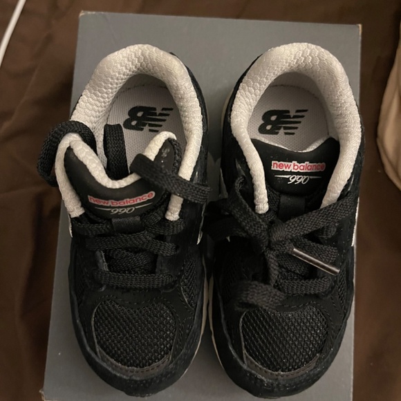 (No offers pls) Toddler New Balance 990v3 - Picture 6 of 6